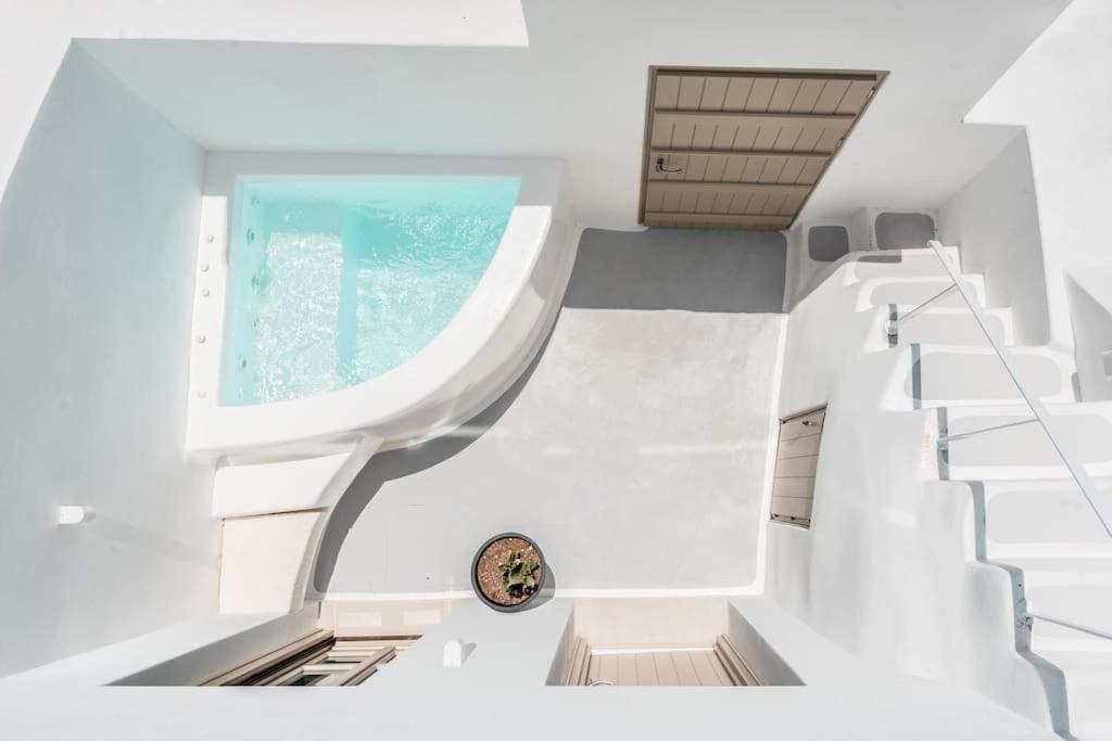 Akri Santorini With Heated Jacuzzi Villa Emporio  Екстериор снимка